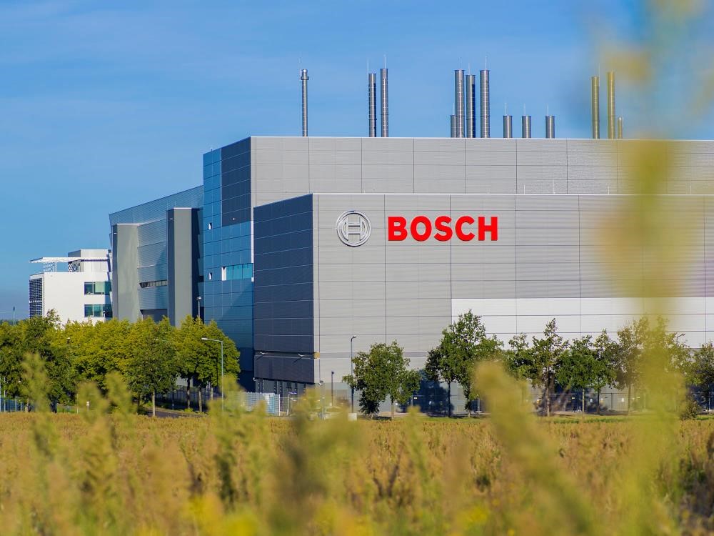 Außenansicht der Bosch Chipfabrik in Dresden